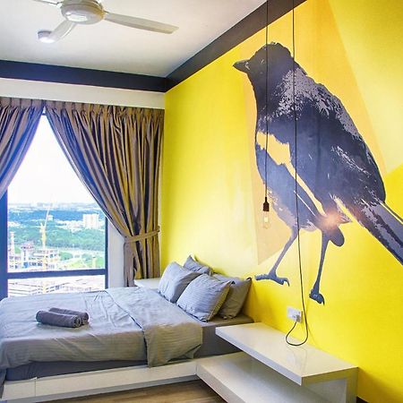 Holi Southkey Art Suite Johor Bahru Habitación foto