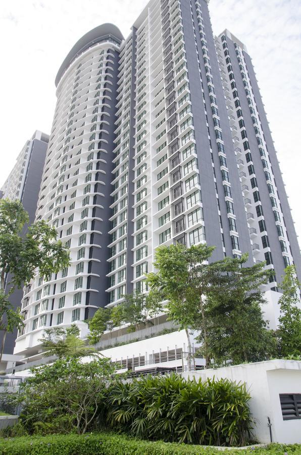 Holi Southkey Art Suite Johor Bahru Exterior foto