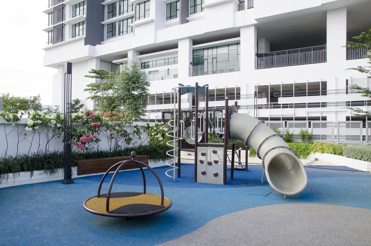 Holi Southkey Art Suite Johor Bahru Exterior foto