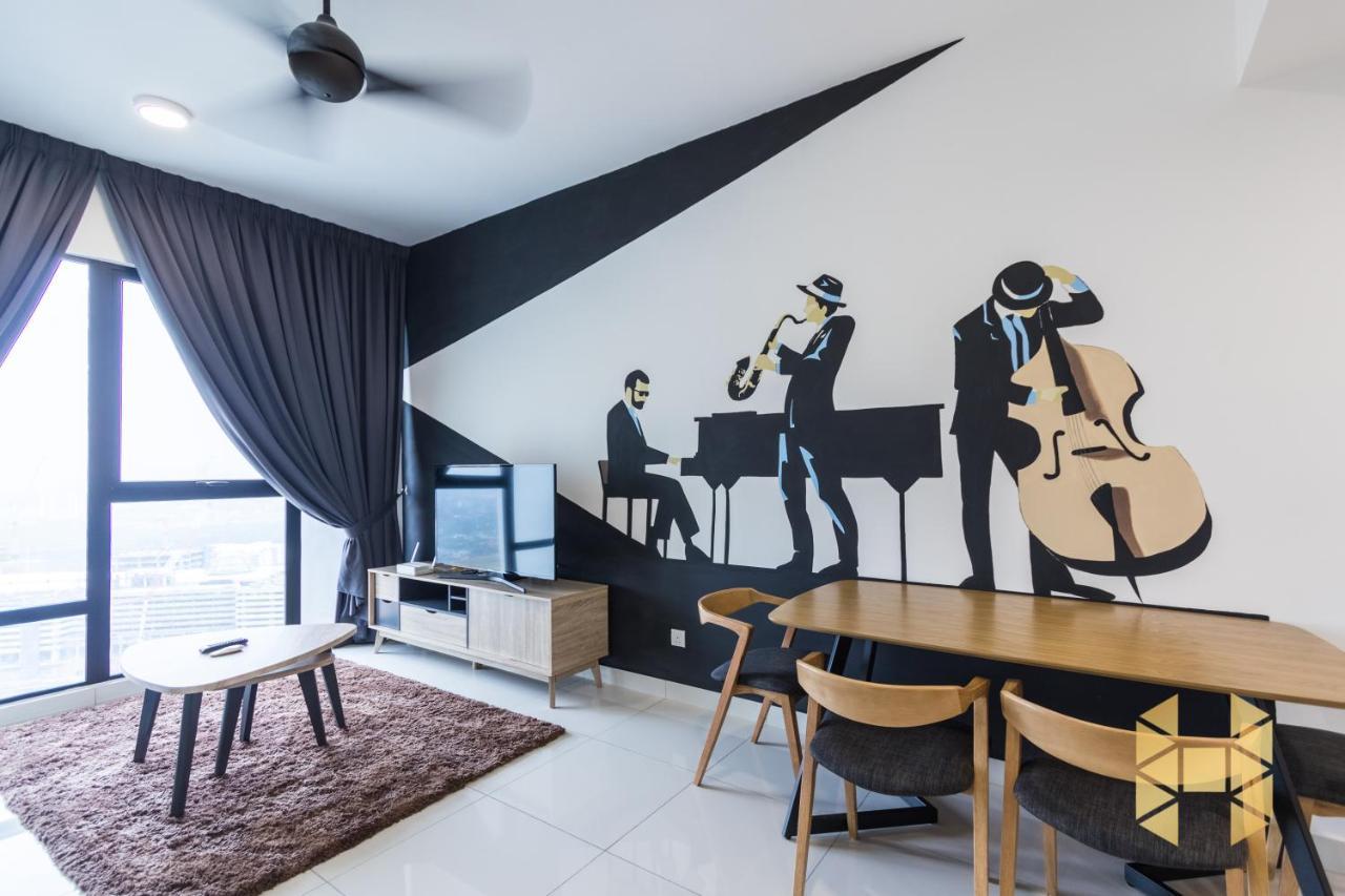 Holi Southkey Art Suite Johor Bahru Exterior foto