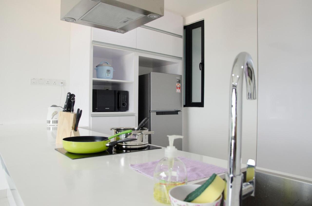 Holi Southkey Art Suite Johor Bahru Habitación foto