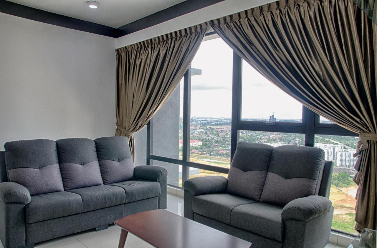 Holi Southkey Art Suite Johor Bahru Habitación foto
